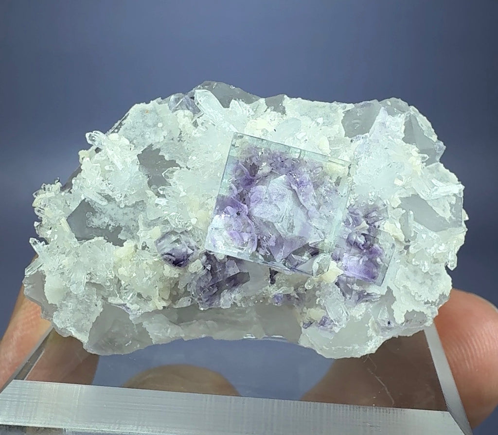 Fluorite on Quartz (octahedral phantom)
