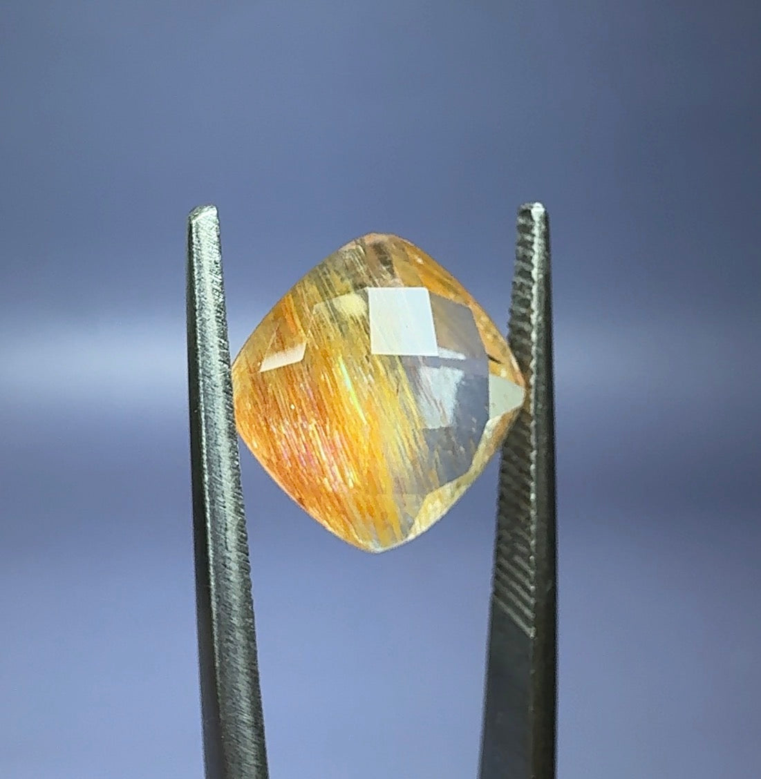 ‘Rainbow Flash’ Topaz (very uncommon) 7.13ct