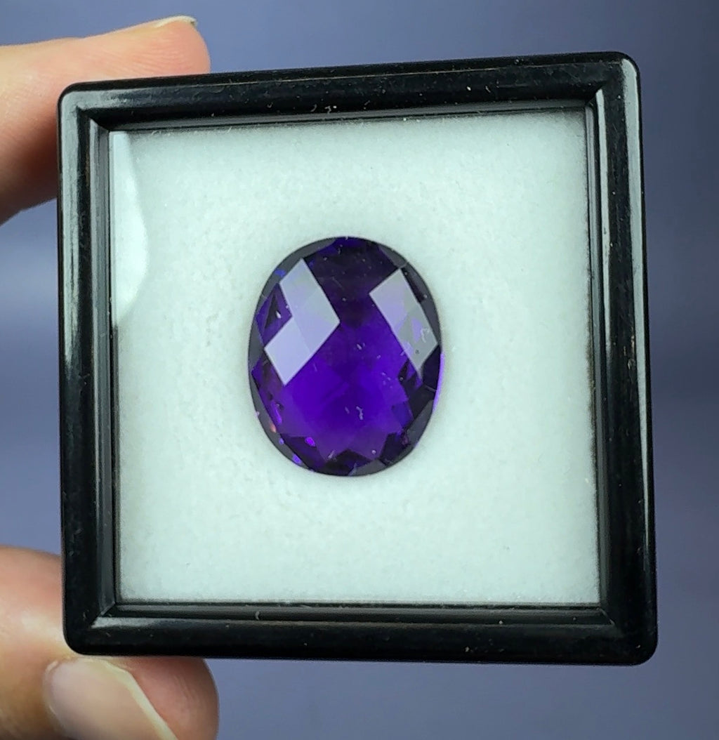 Amethsyt (JUICY color and large size!) 20.7ct