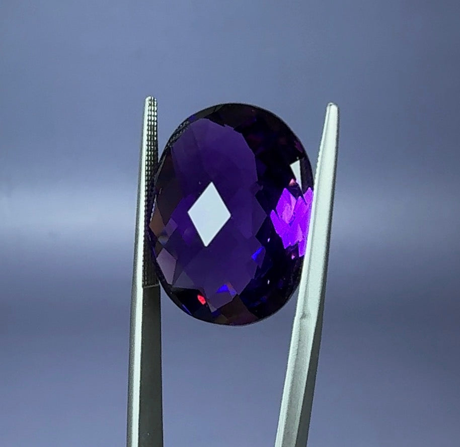 Amethsyt (JUICY color and large size!) 20.7ct
