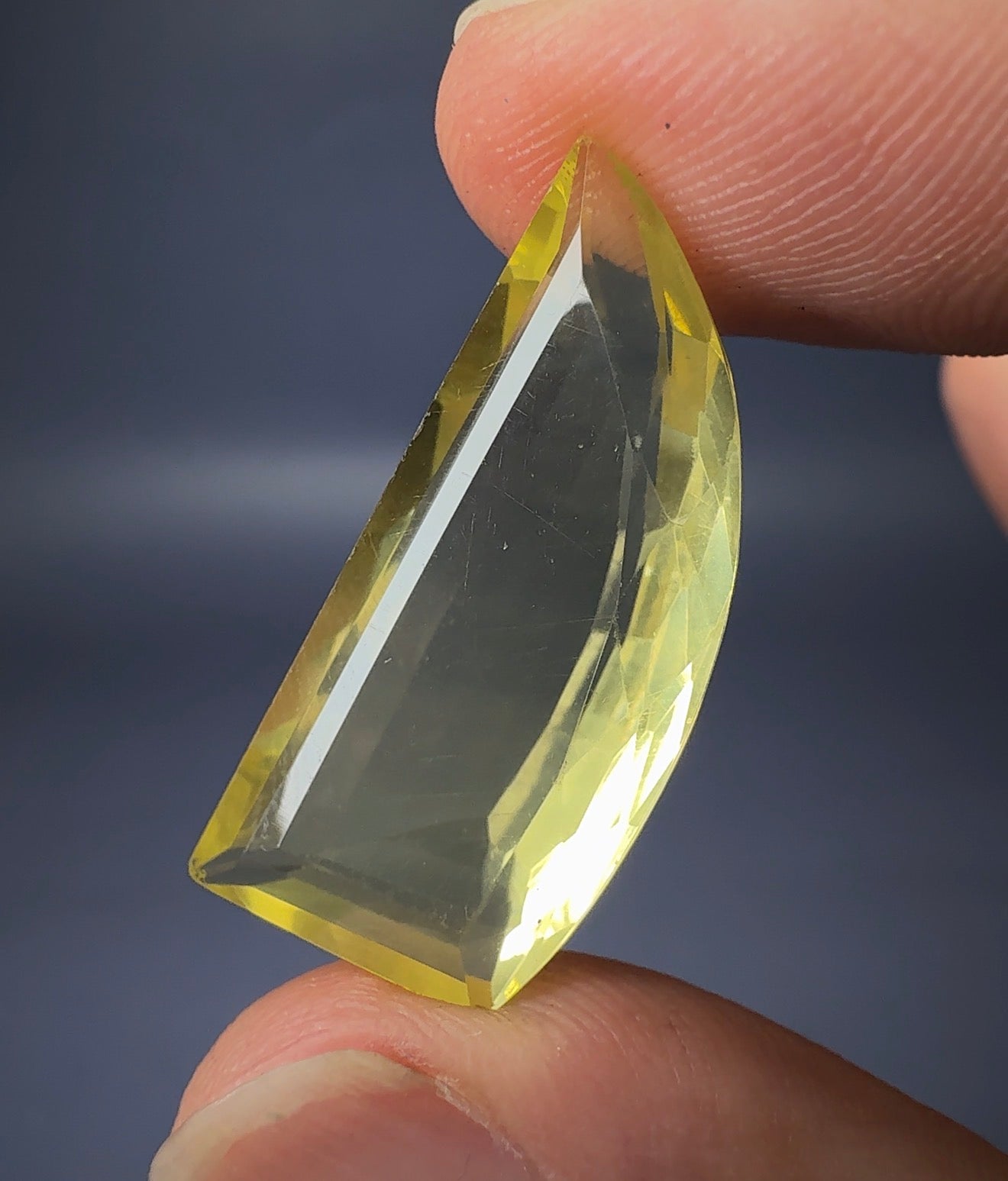 Auction Win: ‘Lemon’ Quartz Gemstone (unique cut) 22.97ct