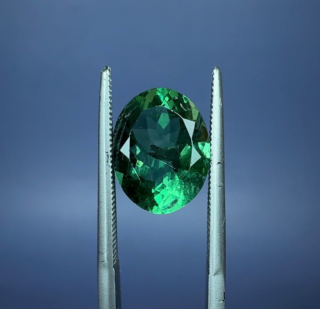 Auction Win: Pocket 42 Fluorite (daylight fluorescent & great color) 4.8ct