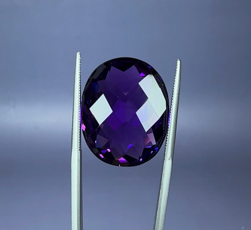 Amethsyt (JUICY color and large size!) 20.7ct