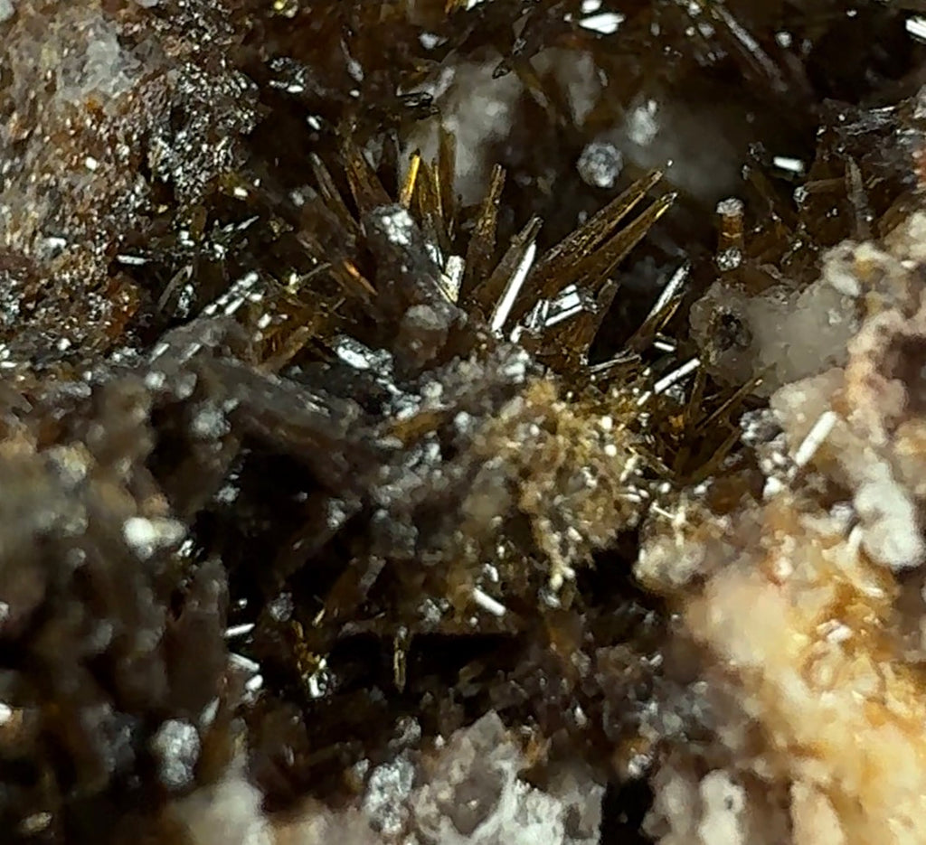 Auction Win: Endlichite with Mimetite