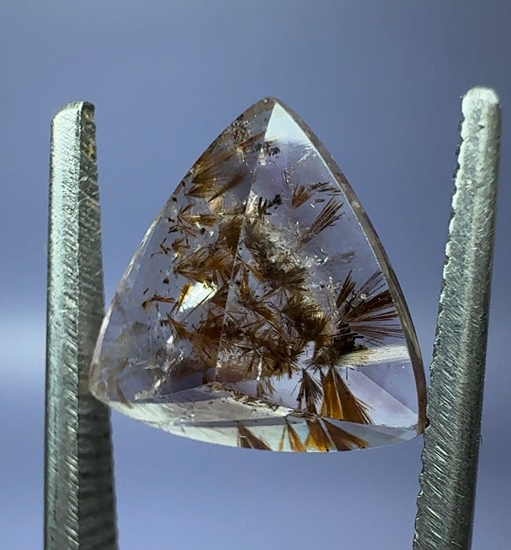 Goethite in Amethyst (with phantom) 3.00ct