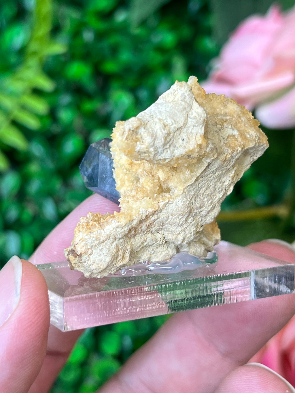 Celestine on Calcite